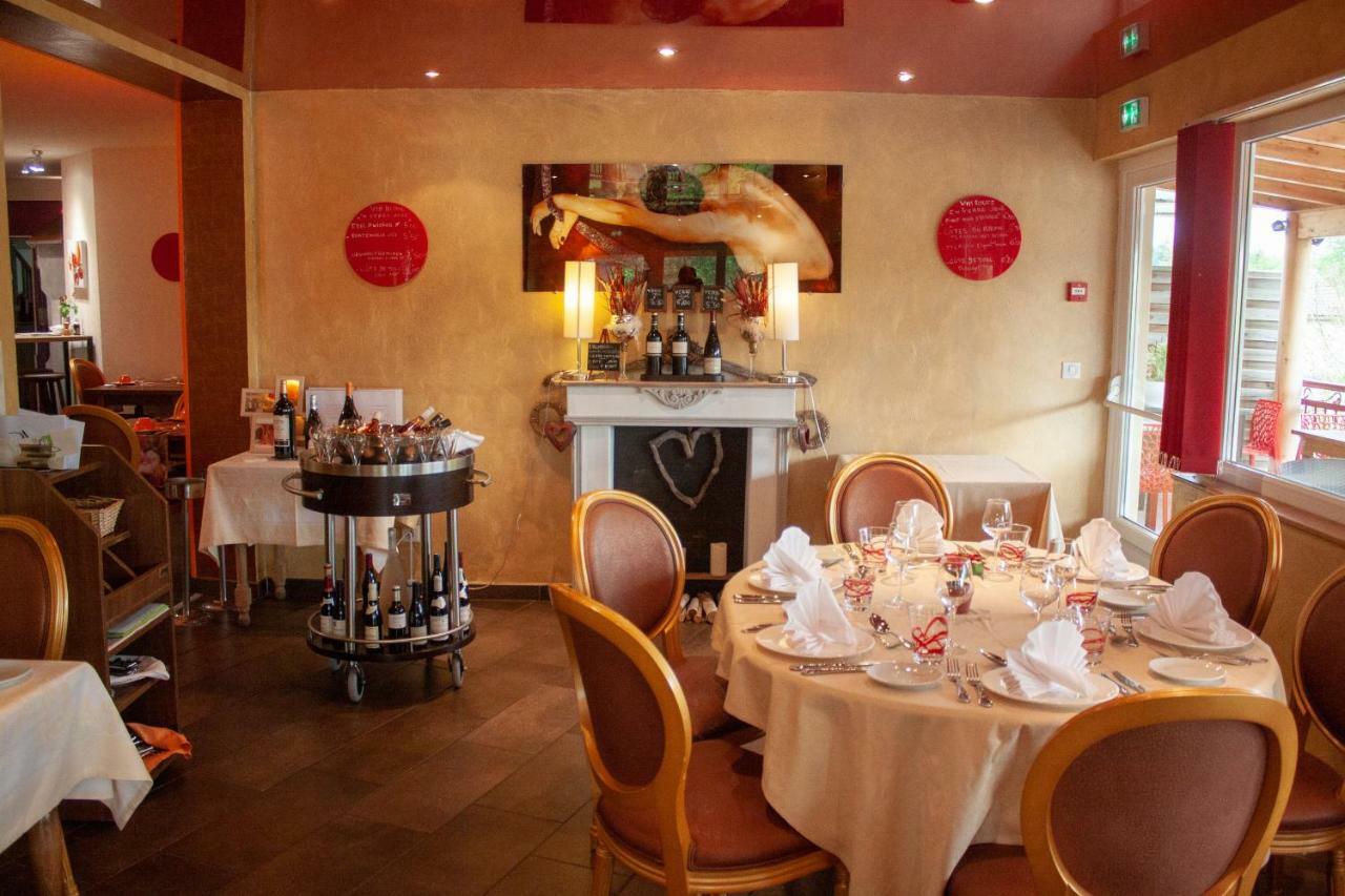 Relais Vosgien - Hotel Restaurant "La Table De Sophia" Saint-Pierremont  Εξωτερικό φωτογραφία